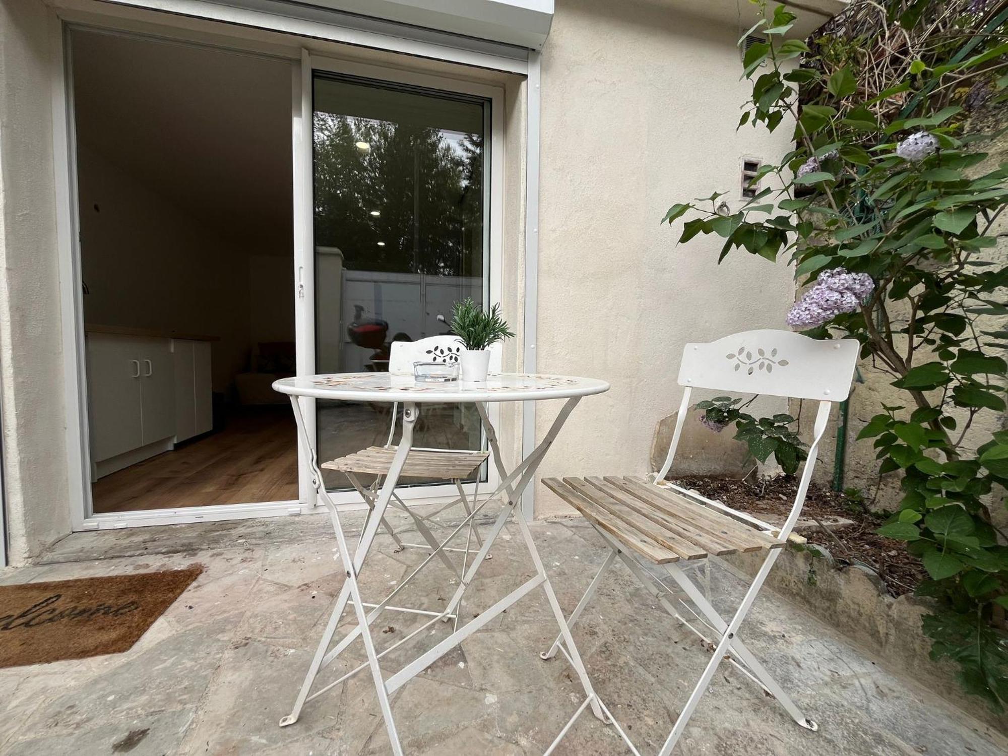 Studio Avec Clim Et Terrasse Proche Du Centre Ville D'אביניון מראה חיצוני תמונה