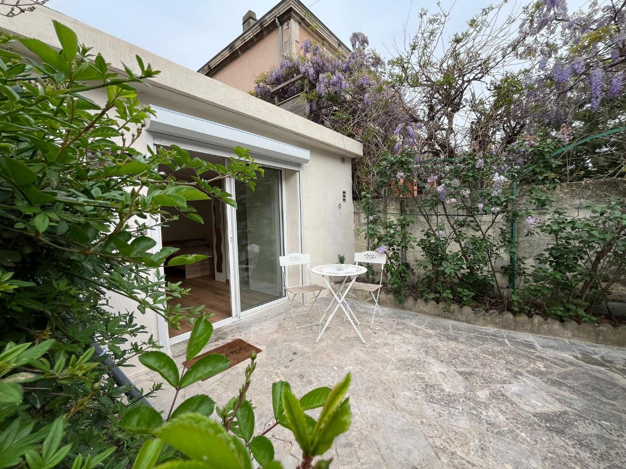 Studio Avec Clim Et Terrasse Proche Du Centre Ville D'אביניון מראה חיצוני תמונה